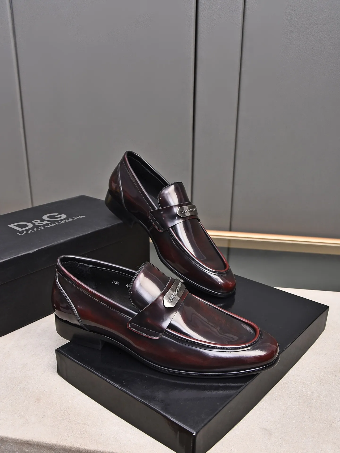 👍👍Men's shoes💰480 **Boutique recommendation**DG**The latest business formal leather shoes, official website synchronization, top version on the market, purely handmade. Fabric: imported calfskin with water-dyed cow lining 38, 39, 40, 41, 42, 43, 44 (customized at 45